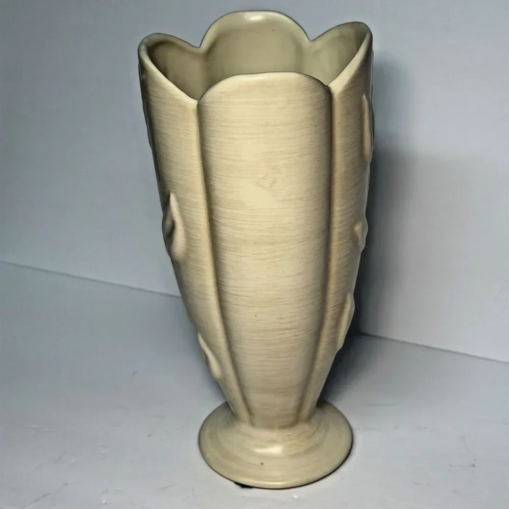 Beautiful Haeger Pottery Vase Large 10.5" Leaf Vine Decor Neutral Contemporary - Picture 2 of 10